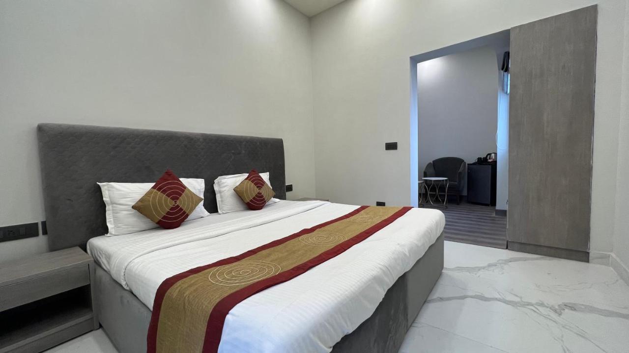 Deluxe Suite